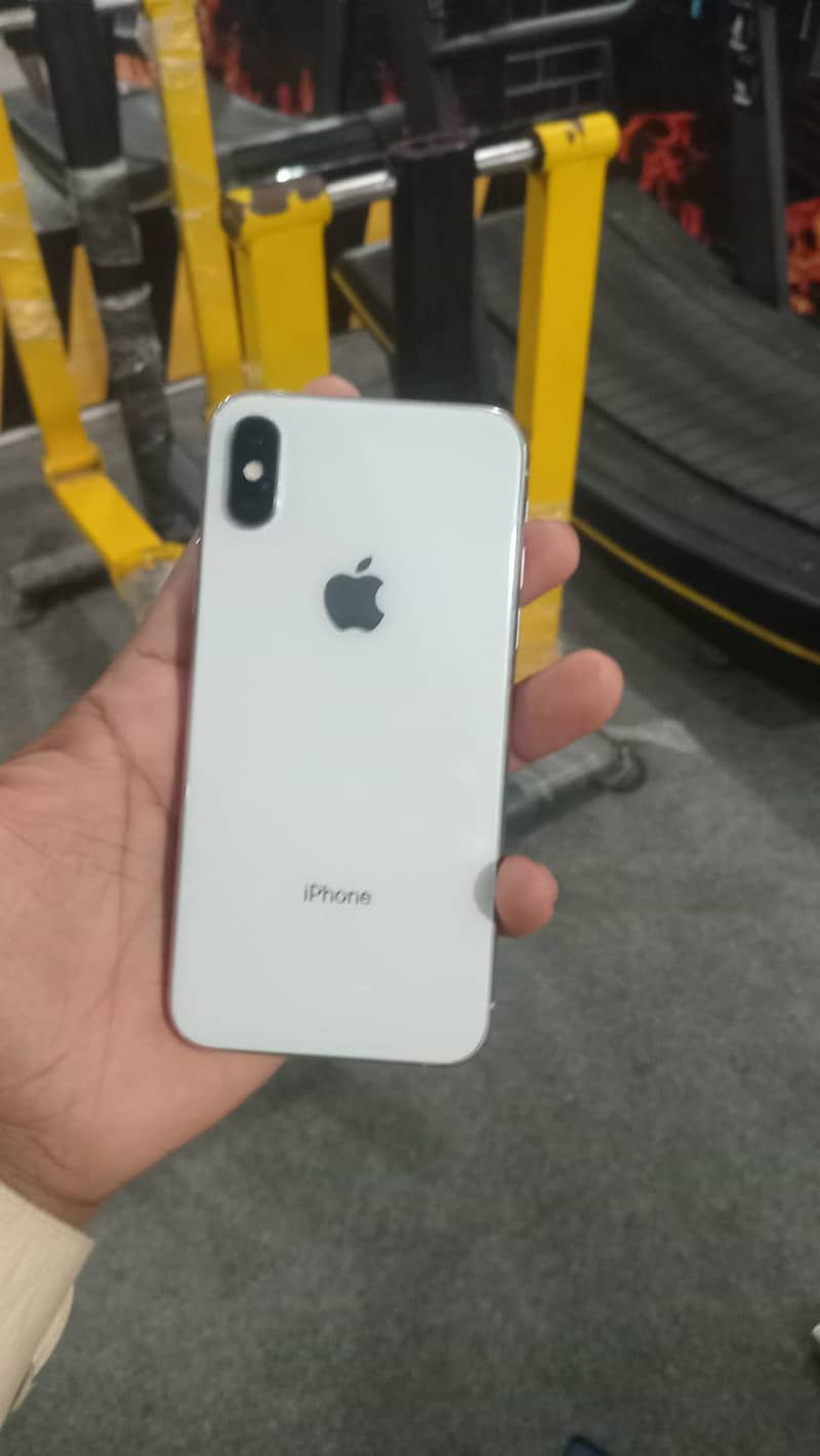 Apple iPhone XS 1