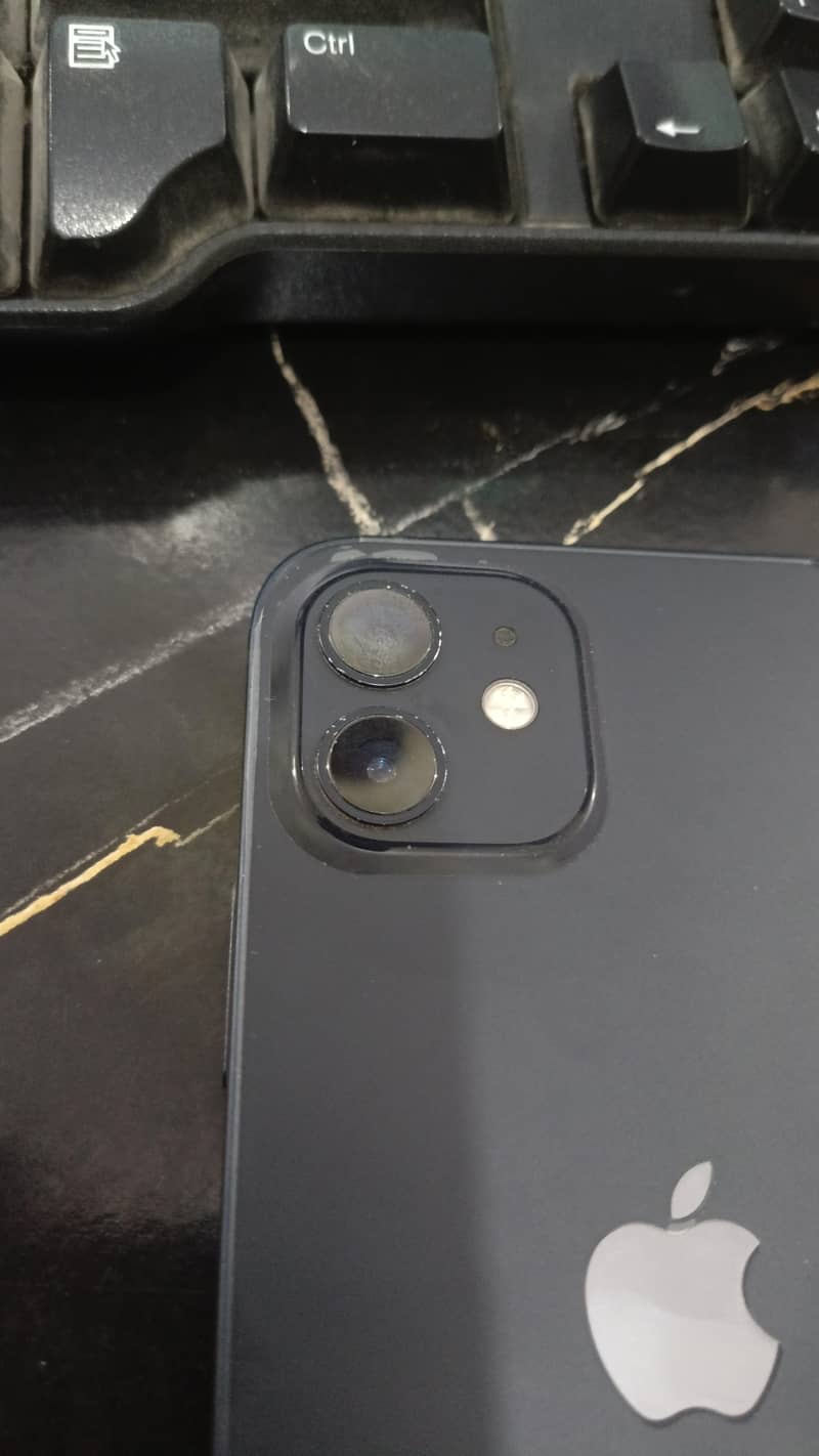 Apple iPhone 12 1