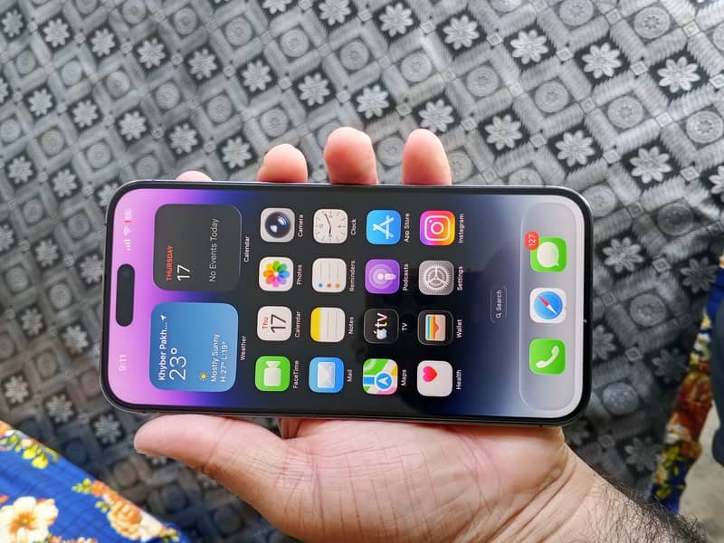 Apple iPhone 14 Pro Max 1