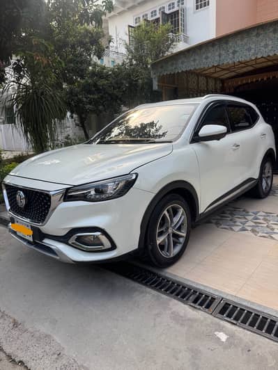 MG HS 2021