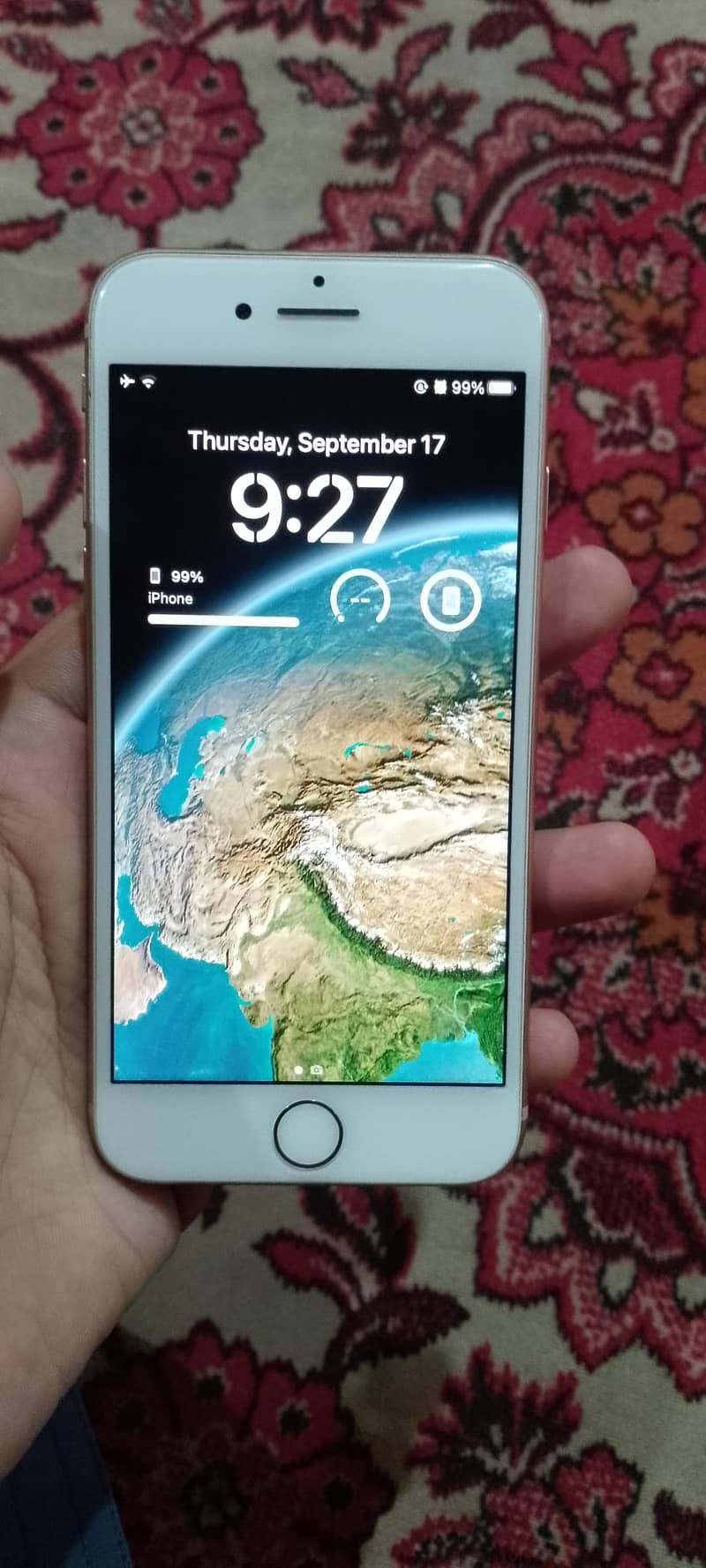 Apple iPhone 8 1