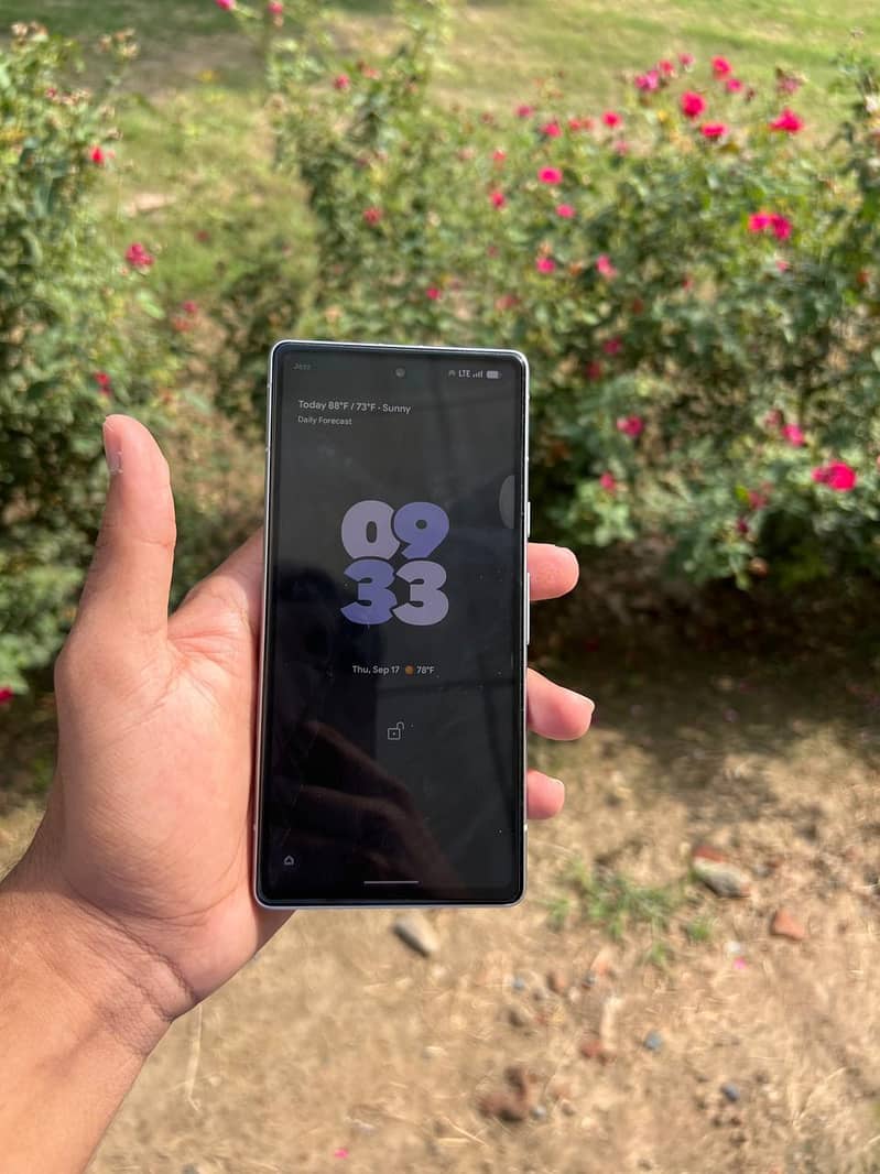 Google Pixel 7a 5