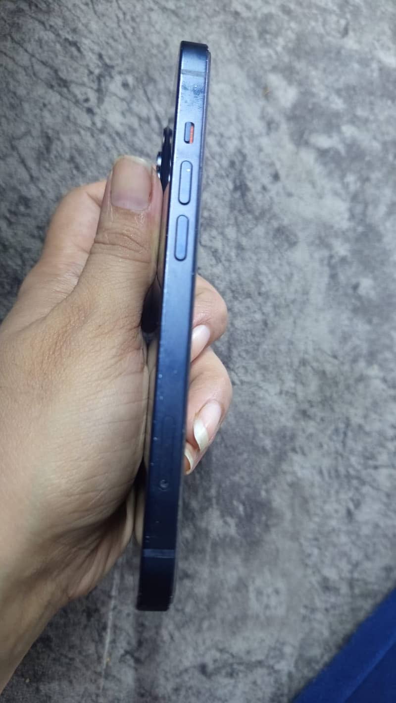 Apple iPhone 13 1