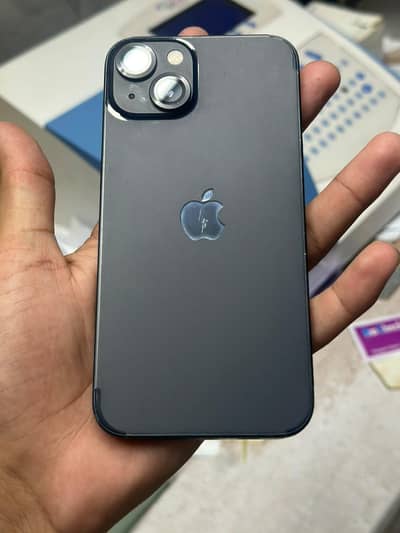 Apple iPhone 13