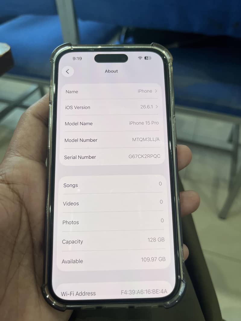 Apple iPhone 15 Pro 4