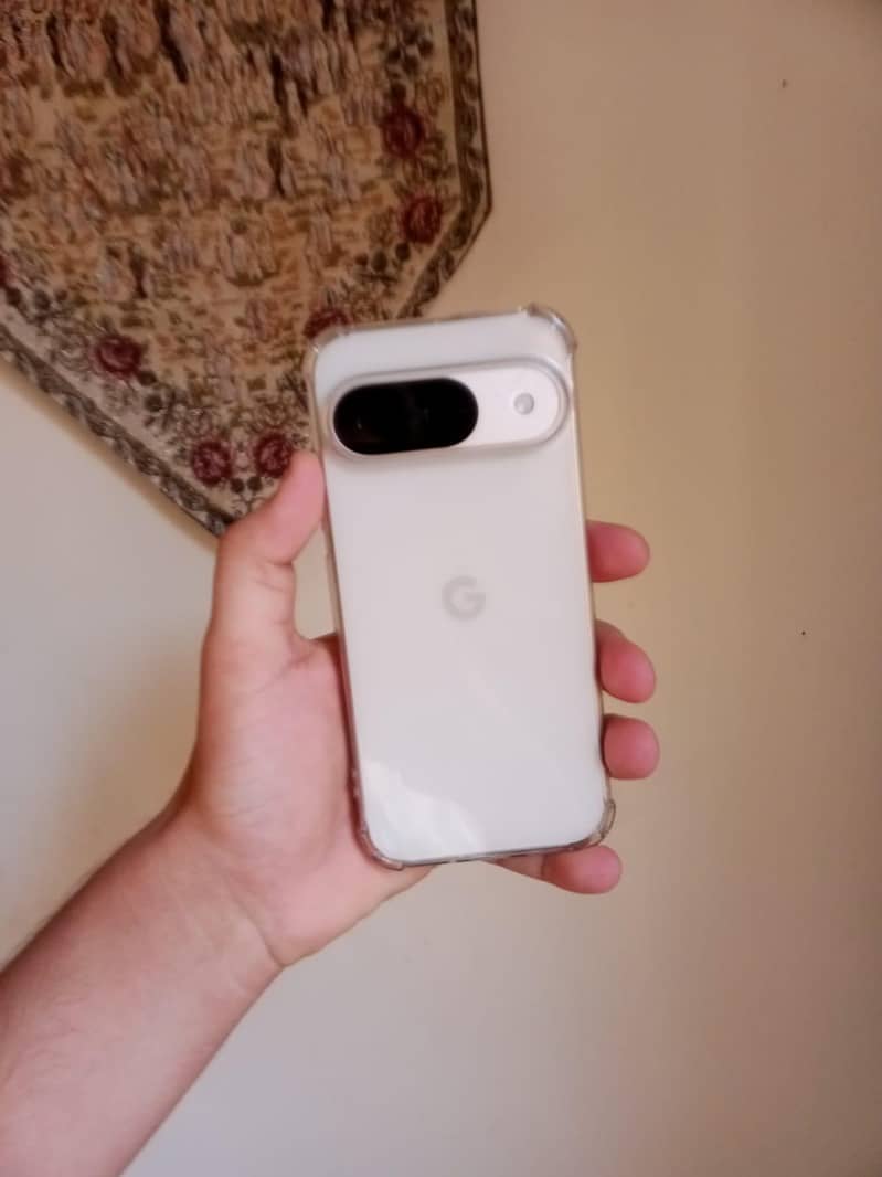 Google Pixel 9 6
