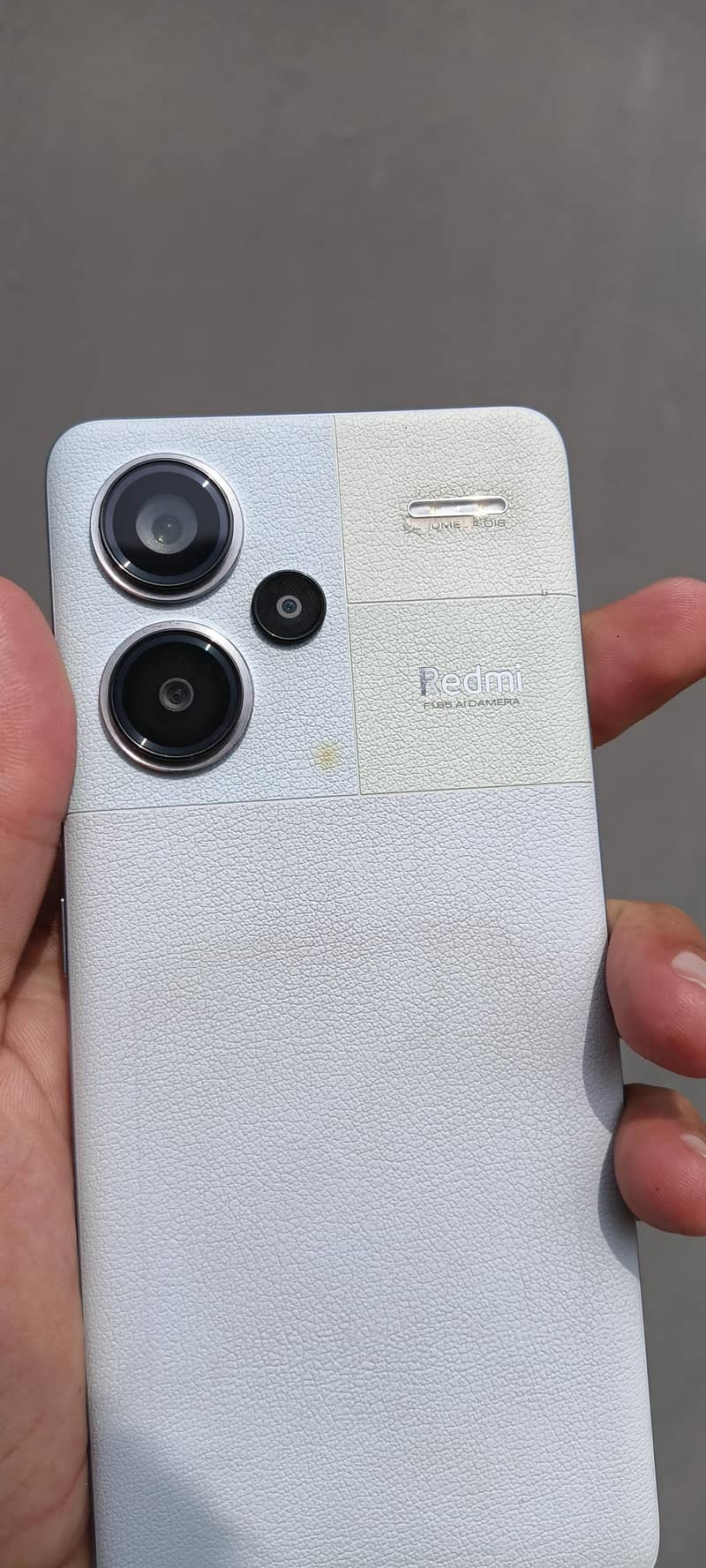 Xiaomi Redmi Note 13 Pro Plus 3