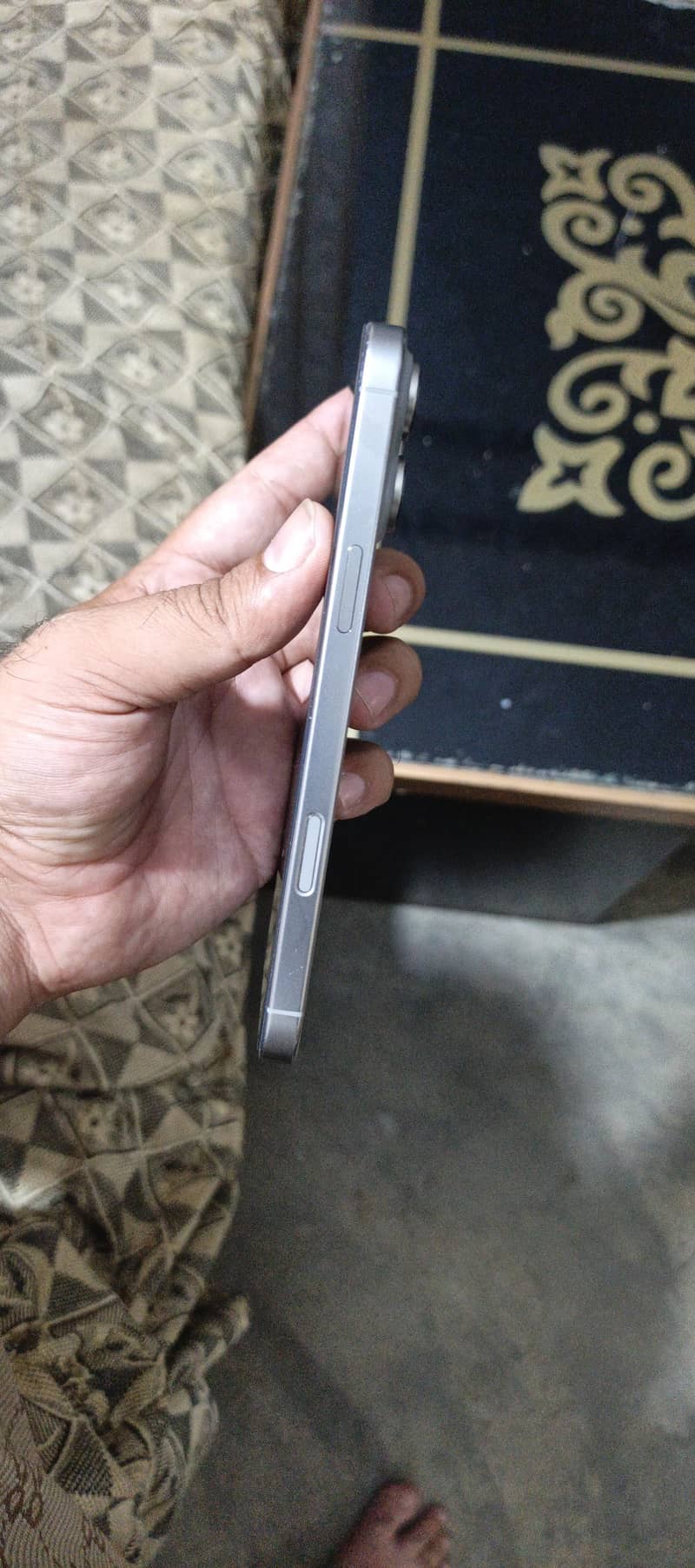 Apple iPhone 16 Pro Max 2