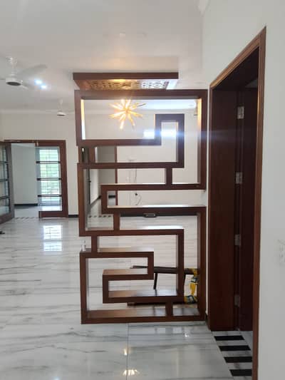 1 kanal Brand New 1st Entry Upper Portion For Rent Near Ucp University & Shaukat Khanam Chowk