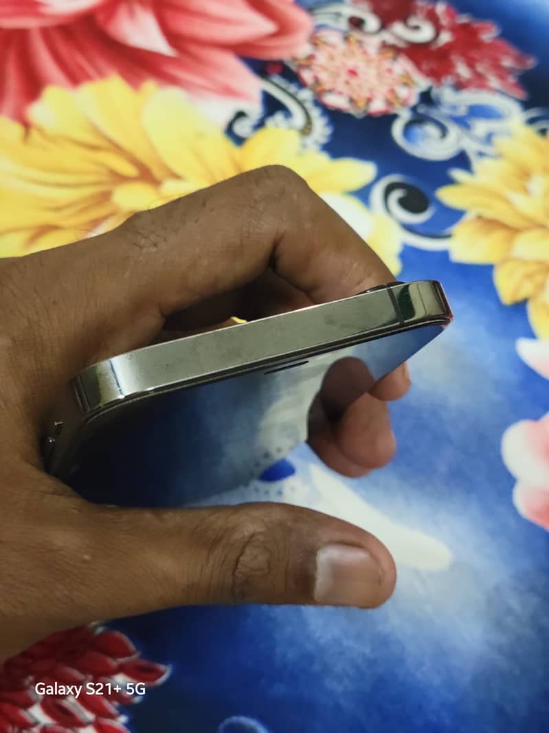 Apple iPhone 12 Pro 11