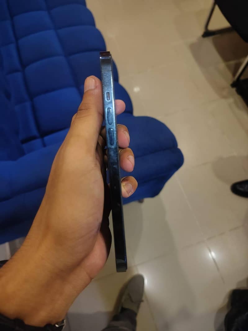 Apple iPhone 12 Pro Max 2