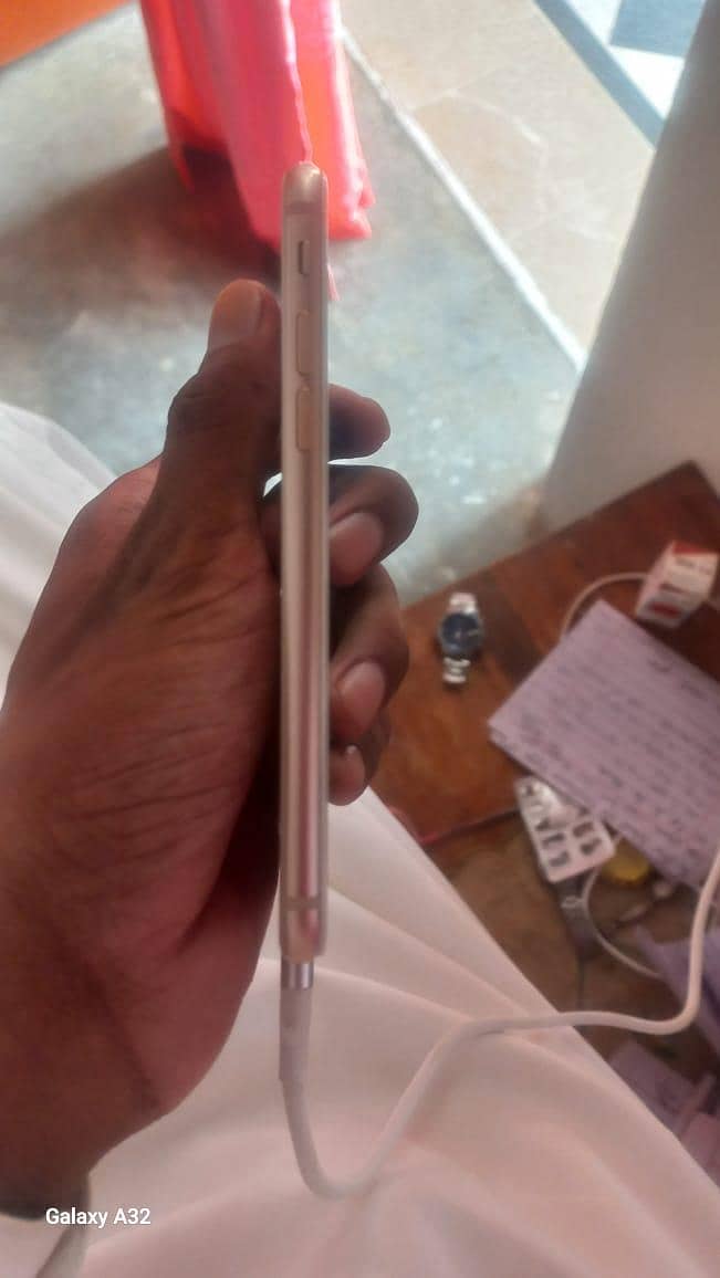 Apple iPhone 8 3