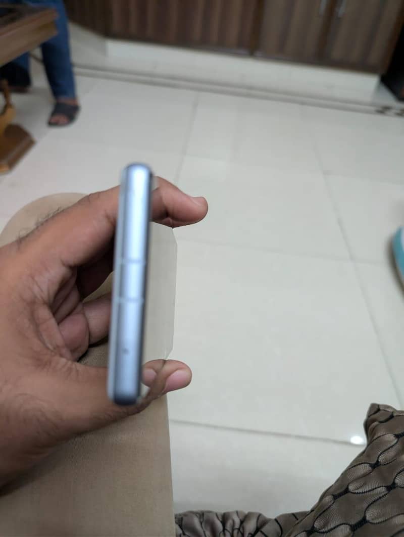 Google Pixel 7a 4