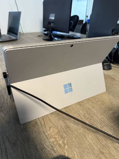 Microsoft Surface Pro 7+ 11th gen