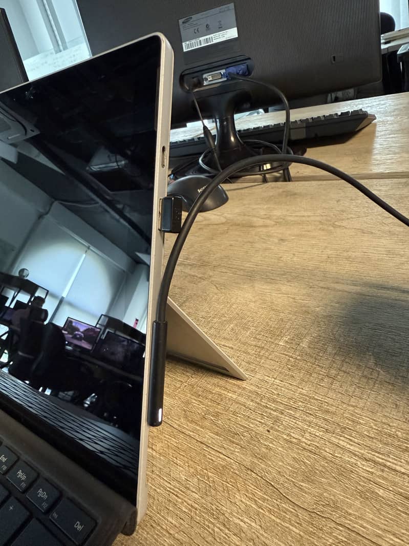 Microsoft Surface Pro 7+ 11th gen 1
