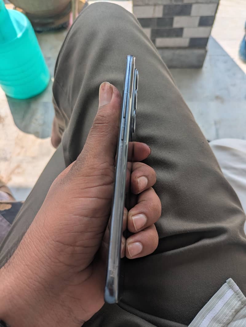 Tecno spark 40 pro plus 4
