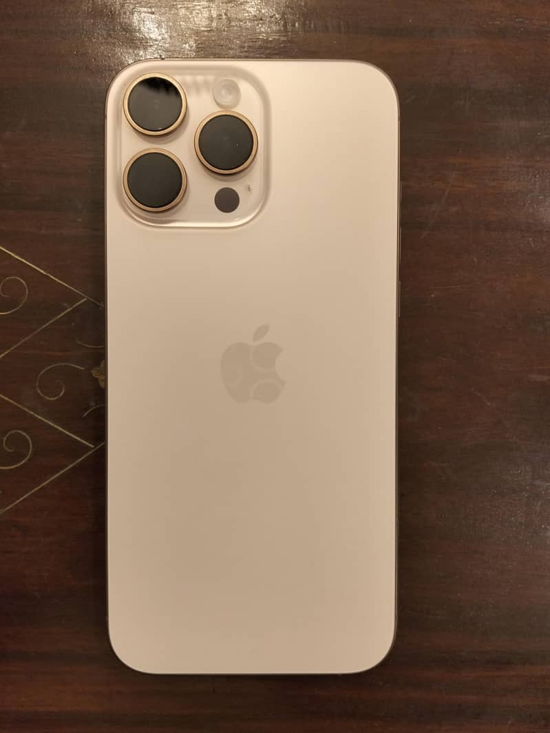 Apple iPhone 16 Pro Max 0