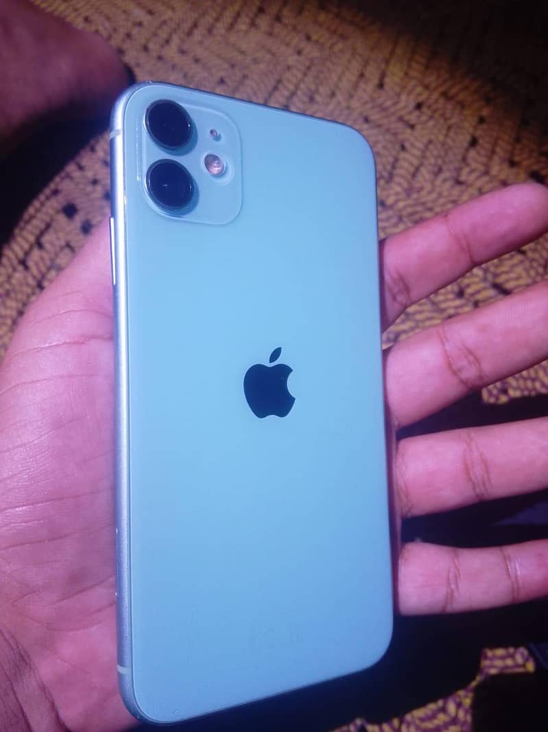 Apple iPhone 11 3