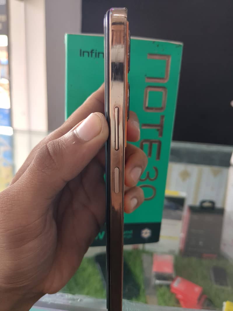 Infinix Note 30 2