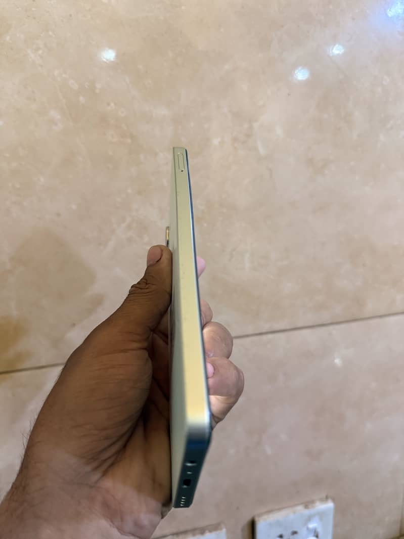 Realme Note 60x 4