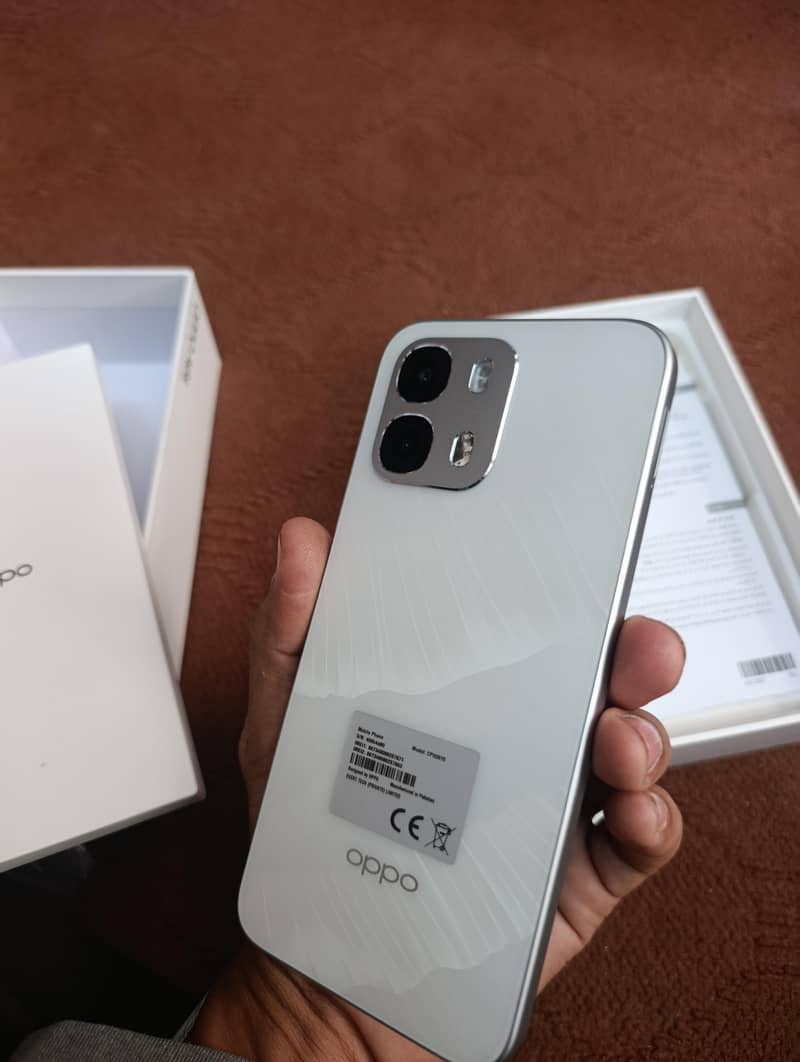 OPPO A6s 6