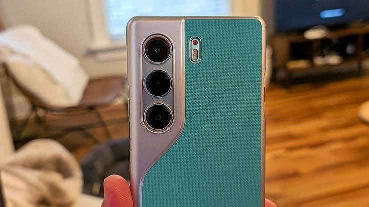 Tecno CAMON 40 Pro 0