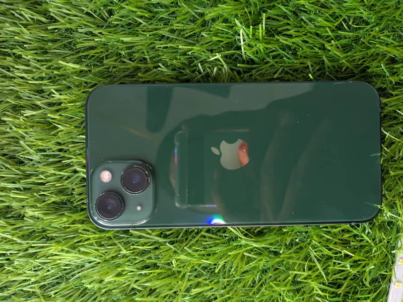 Apple iPhone 13 1