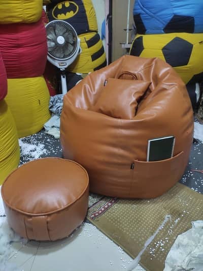LEATHER XXL bean bag with free footrest