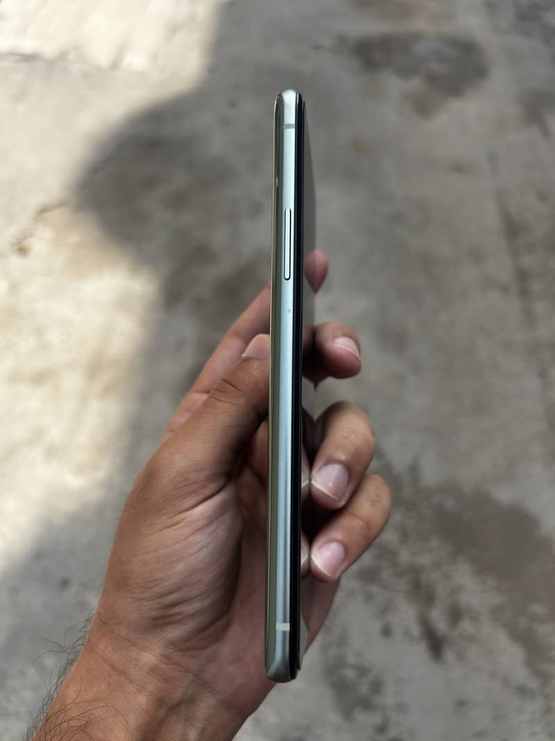 One Plus 9R 5