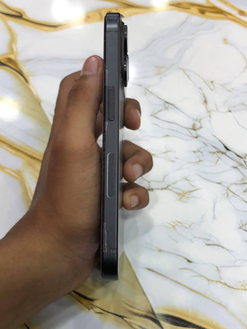 Apple iPhone 15 Pro 5