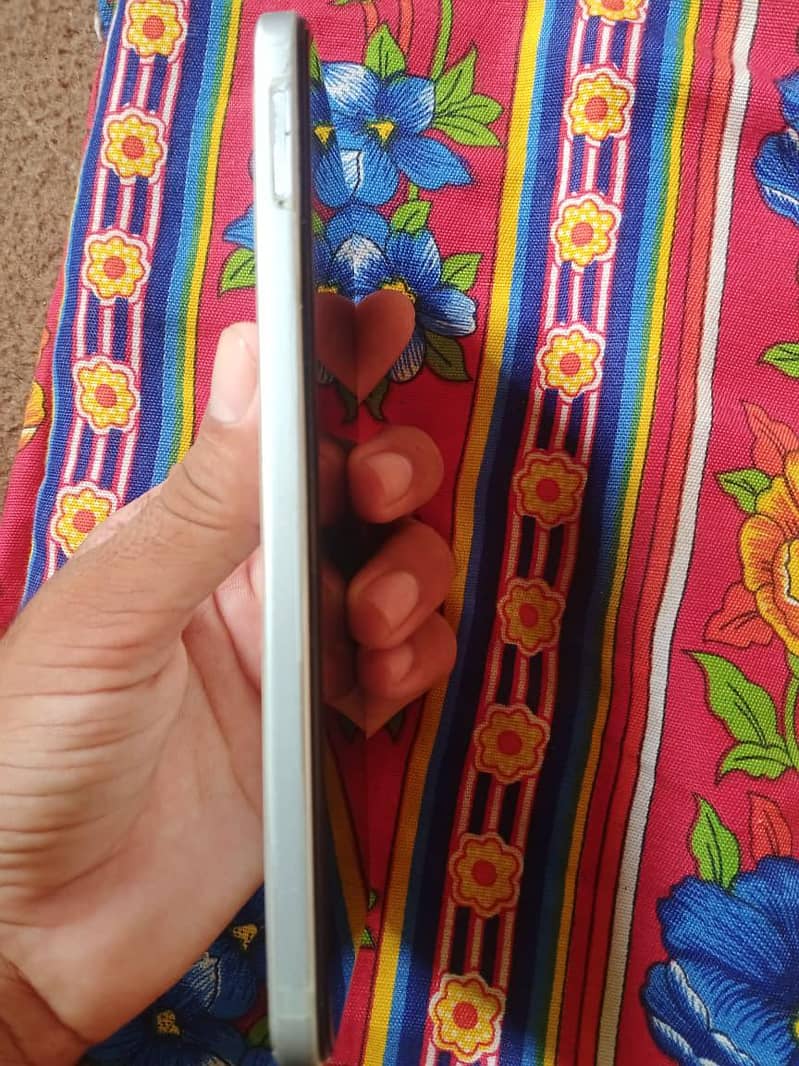 Tecno Spark 40 5