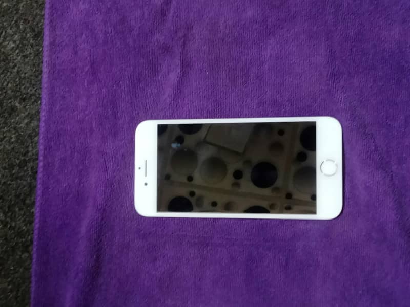 Apple iPhone 7 1