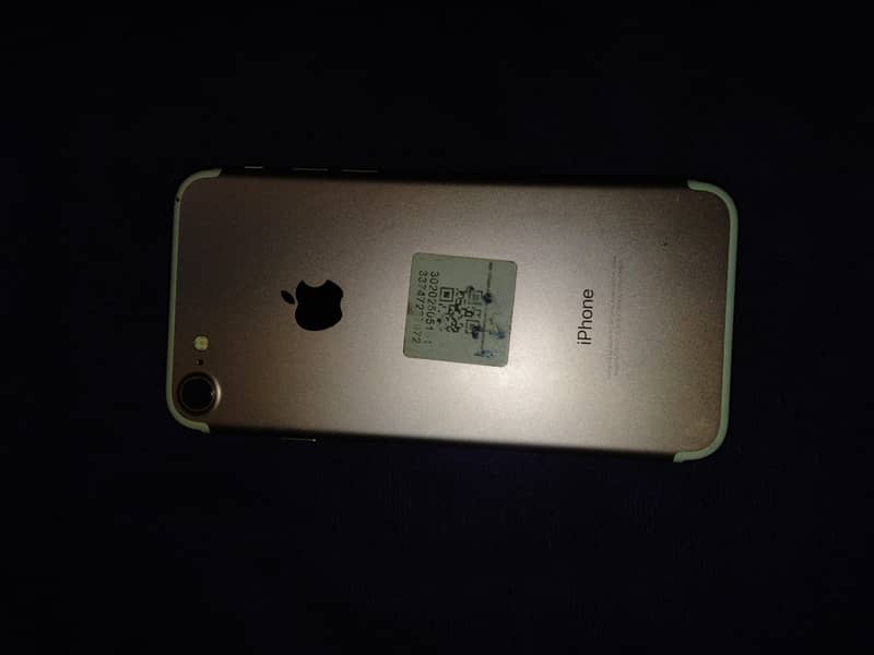 Apple iPhone 7 2