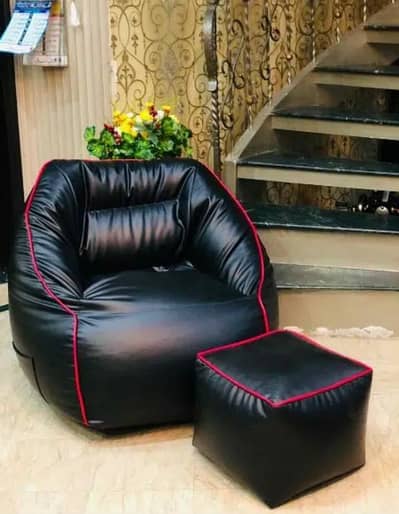 SPORT CHAIR BEAN BAG FREE FOOTREST