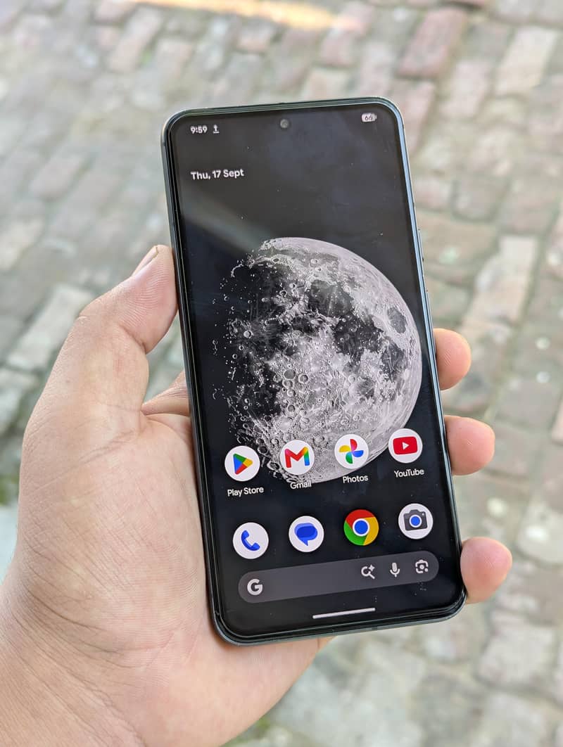 Google Pixel 8 4