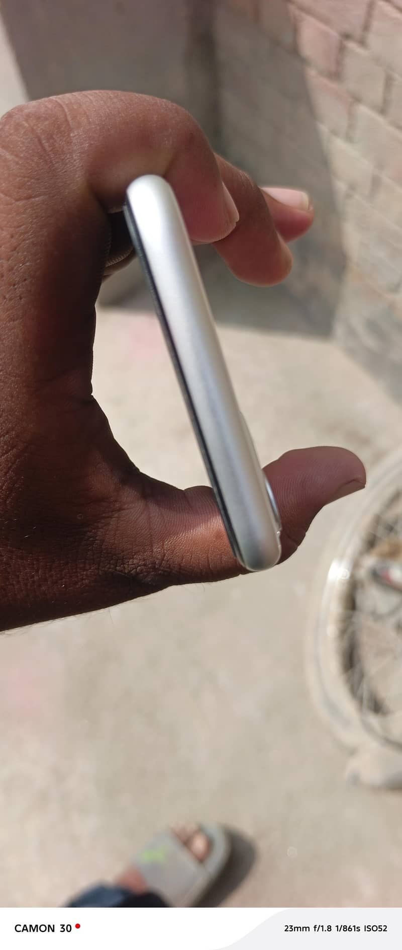 Apple iPhone 11 4