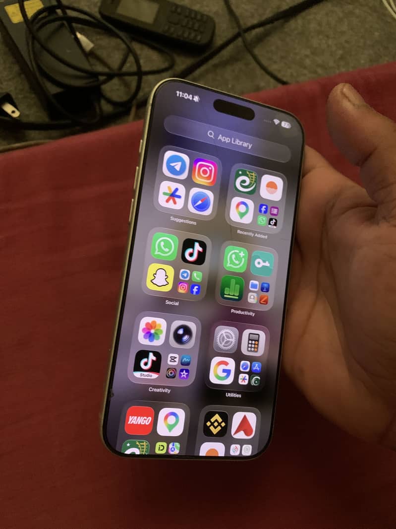 Apple iPhone 17 Pro Max 2