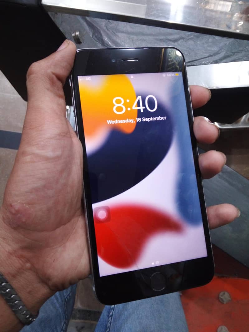 Apple iPhone 6S Plus 0