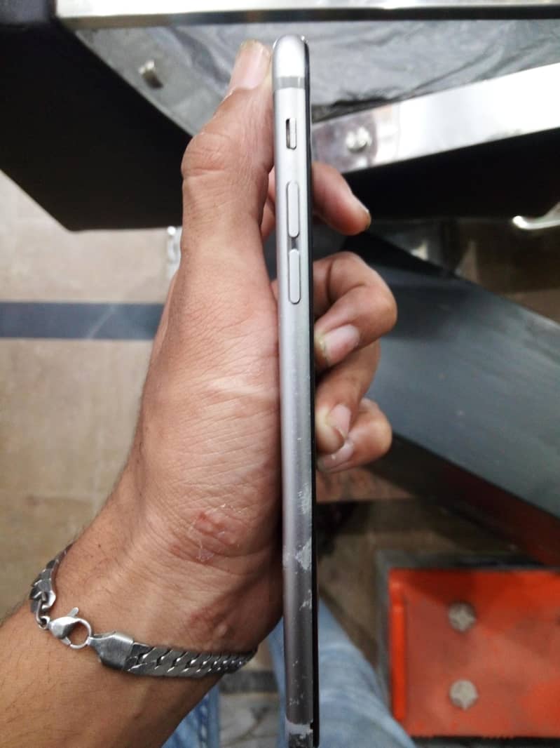 Apple iPhone 6S Plus 3