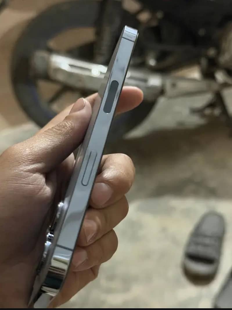 Apple iPhone 13 Pro 6