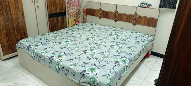 Complete Bedroom Set – Bed + 3 Door Almari + Dressing Table