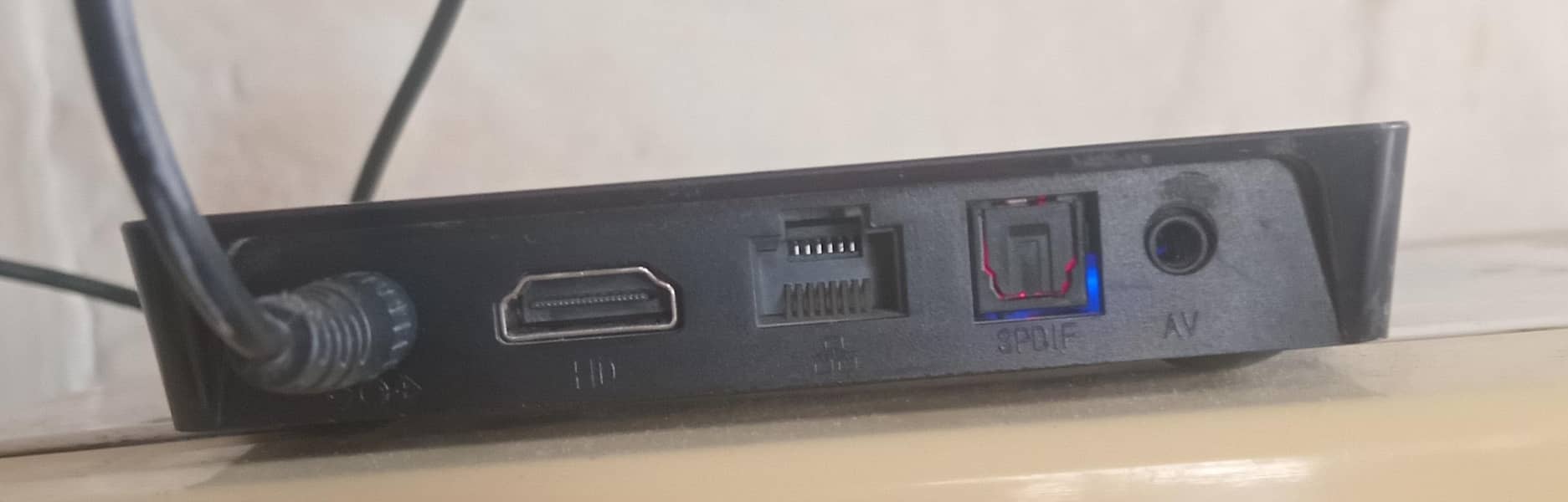 T. V BOX 4