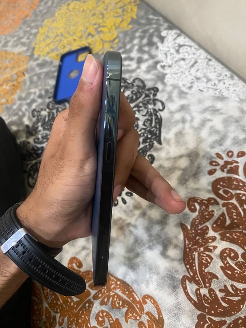 Apple iPhone 12 Pro 0