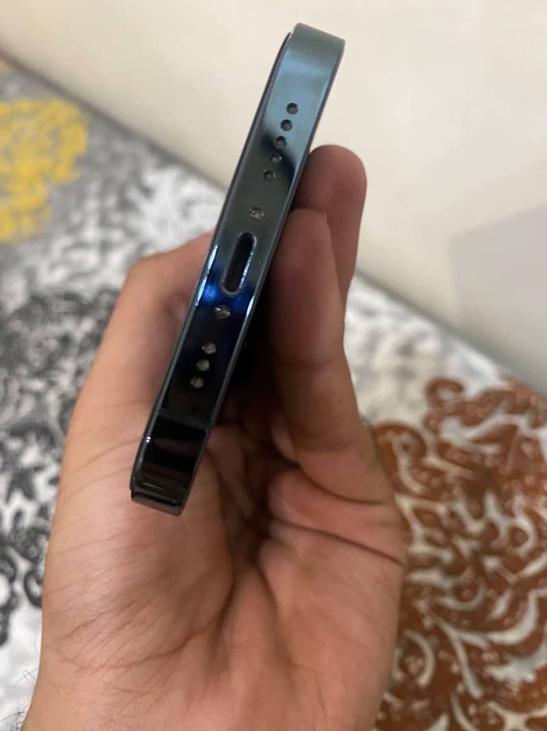 Apple iPhone 12 Pro 1