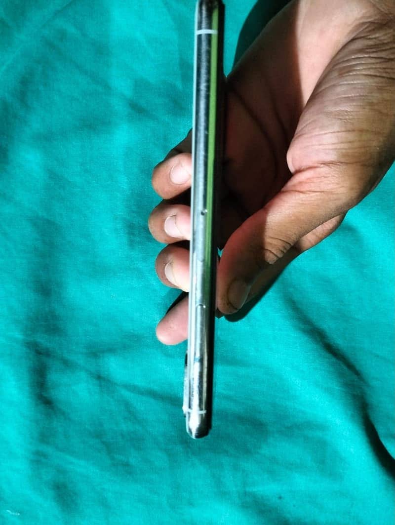Apple iPhone X 9