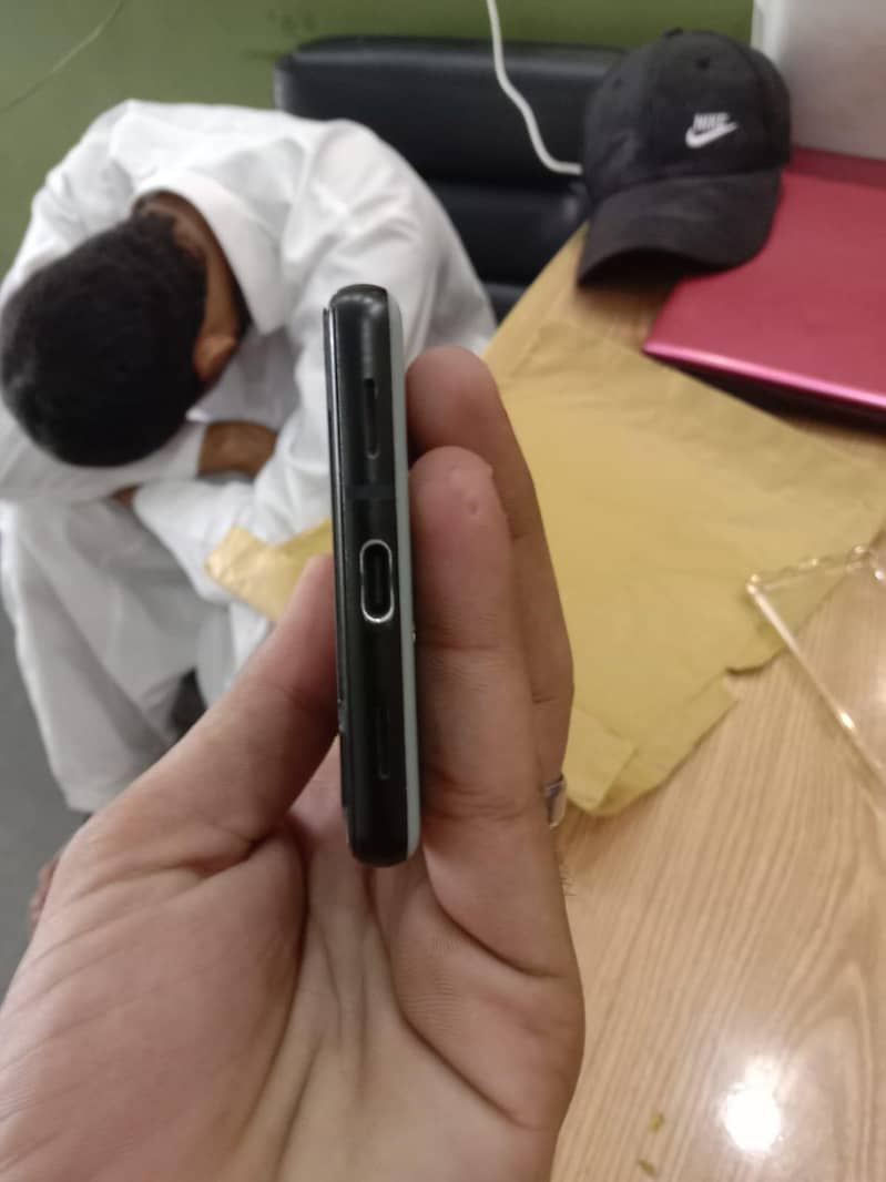 Google Pixel 6a 3