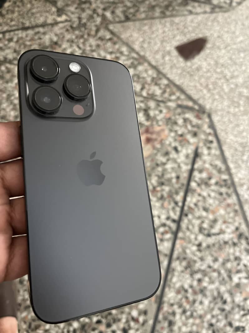 Apple iPhone 14 Pro 0