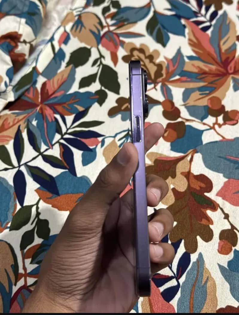 Apple iPhone 14 Pro Max 1