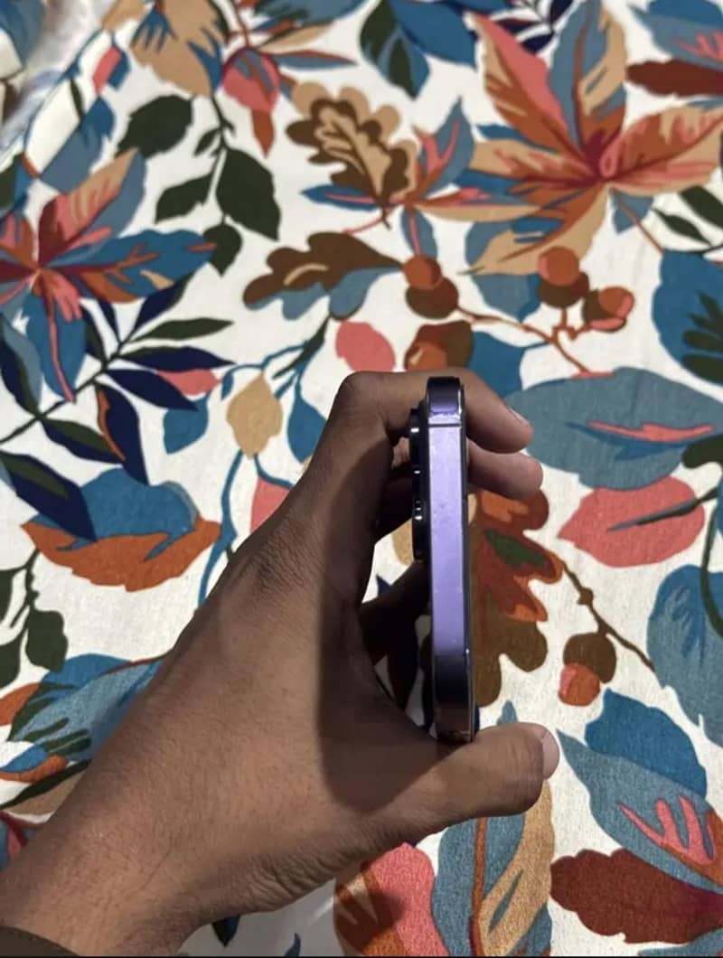 Apple iPhone 14 Pro Max 4