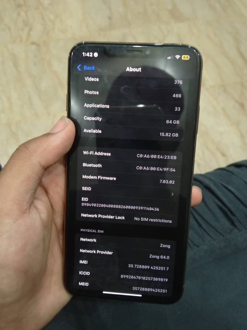 Apple iPhone XS Max 1